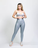 Legging brillante efecto cuero control abdomen color gris plata
